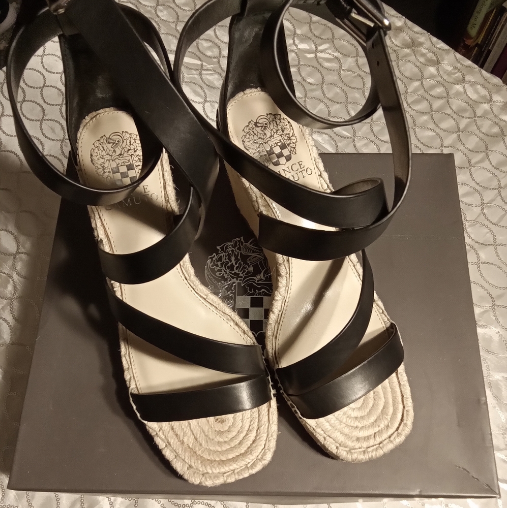 ⭐️ Vince Camuto Mesteria Espadrilles